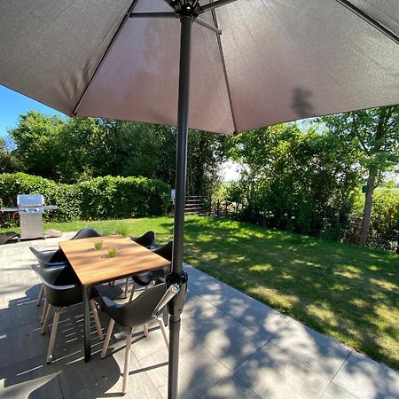 Green Villa In Bester Lage - Dachterrasse Mit Meerblick - Grosser Eingezaeunter Garten - Kinderfreundlich - Hunde Inklusive - 4 Sterne Resort - Direkt Am Strand - Pool Inklusive هولْسْهورست المظهر الخارجي الصورة
