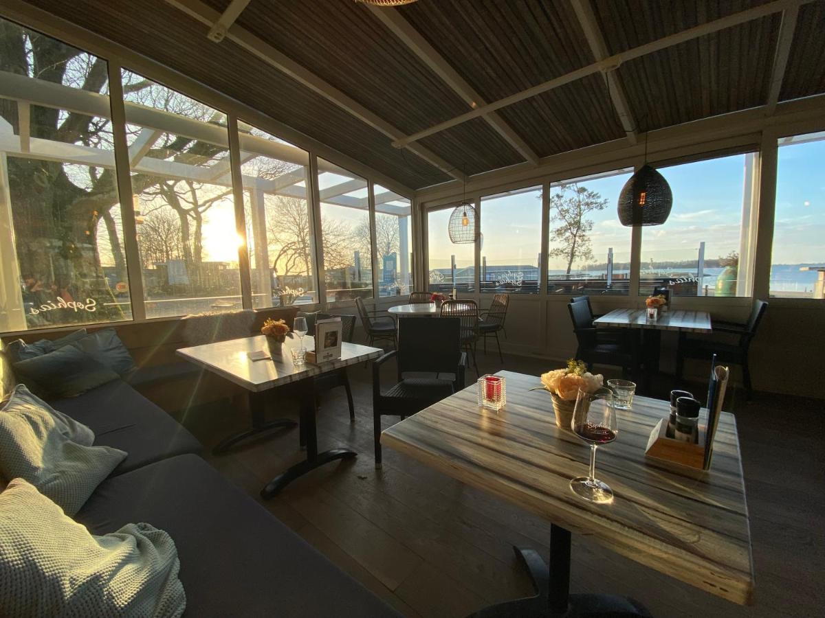 Green Villa In Bester Lage - Dachterrasse Mit Meerblick - Grosser Eingezaeunter Garten - Kinderfreundlich - Hunde Inklusive - 4 Sterne Resort - Direkt Am Strand - Pool Inklusive هولْسْهورست المظهر الخارجي الصورة